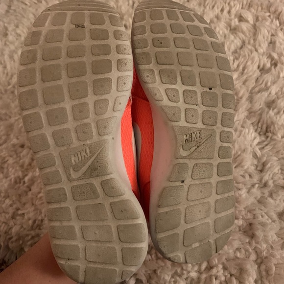 Nike Roche Runs - Picture 5 of 5